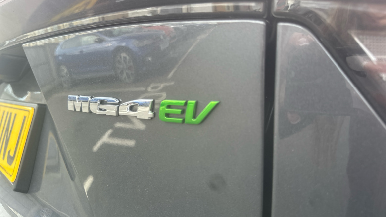 MG MG4 180kW Premium Extended Range 77kWh 5dr Auto Electric Hatchback